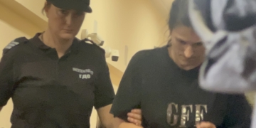 „Пошляпвахме го“: Ужасяващи подробности за смъртта на 1-годишното дете във Варна излязоха в съда