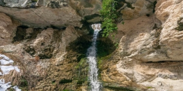 Красив водопад край Кърджали стана новата защитена територия на България