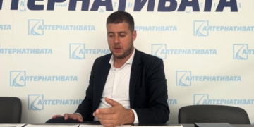Незаконен строеж, но работещ ресторант: Общински съветник извади документите за „Траката“ във Варна