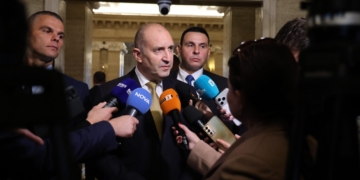 Румен Радев: На изборите в неделя ще избираме между мира и войната