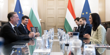 България и Унгария с общ интерес към Вертикалния газов коридор: Какво обсъдиха в Будапеща