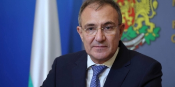 Борислав Гуцанов: Има ли капитан корабът „Варна“? Туристическият сезон през 2027 г. е в риск