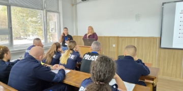 Какво се случва след обаждането на 112: Експерти от Варна показаха пътя на спешния сигнал