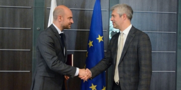 Благомир Коцев поиска засилено наблюдение на дронове в Черно море след среща с френския външен министър