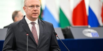 Станислав Стоянов: Време е дрънкането на оръжия да отстъпи място на дипломацията